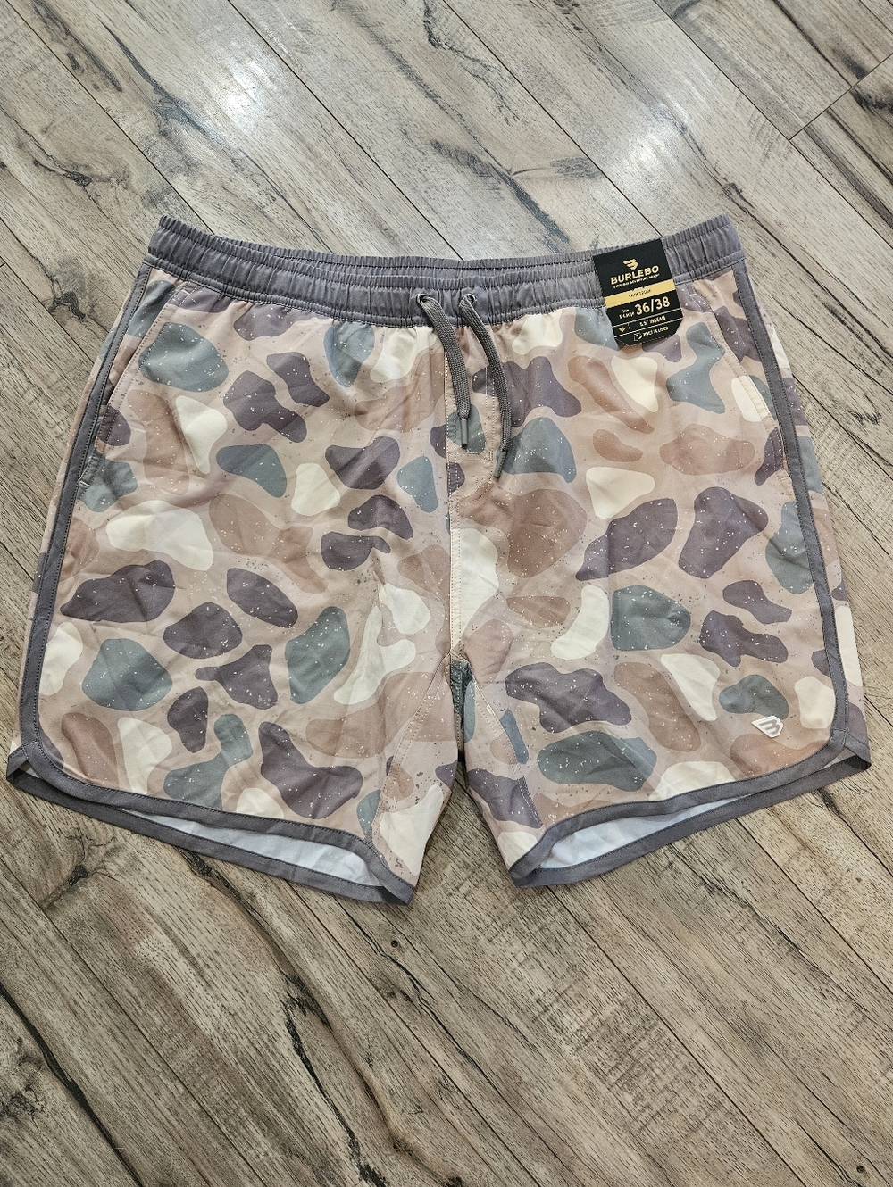 NWT BURLEBO Mens Athletic Shorts Size 36 38 Duck Camo 5.5 Inseam Built In Liner